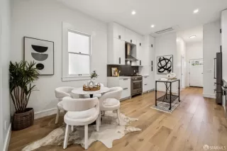 Photo #6: 425070803 Listing