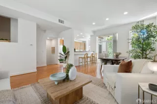 Photo #2: 425070821 Listing