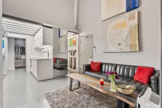 Photo #3: 425070825 Listing