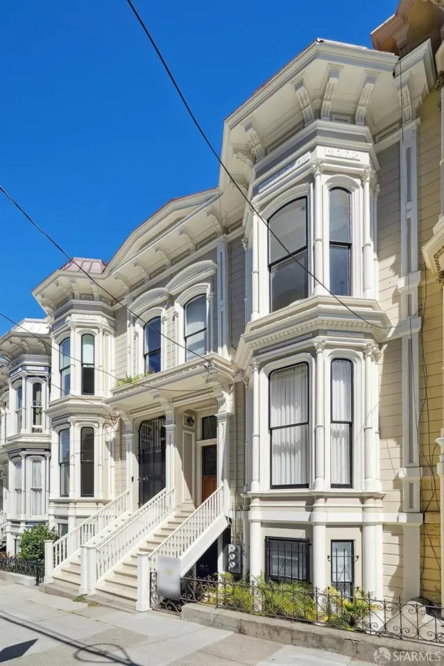 MLS: 425070831 Condo For Sale