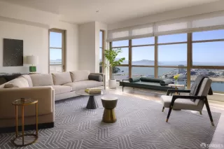 Photo #4: 425070937 Listing