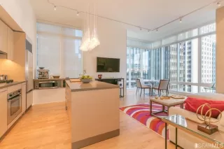 Photo #6: 425071054 Listing