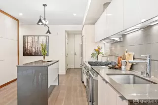 Photo #6: 425071169 Listing 