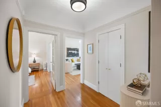 Photo #2: 425071171 Listing