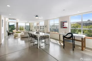 Photo #3: 425071260 Listing 