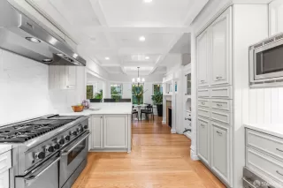 Photo #4: 425071307 Listing