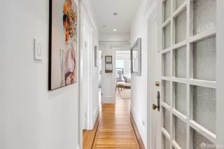 Photo #3: 425071353 Listing