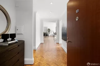 Photo #2: 425071363 Listing