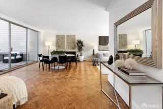 Photo #3: 425071363 Listing