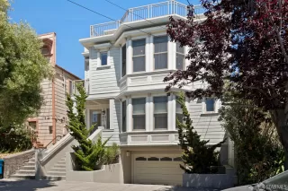 Photo #2: 425071455 Listing 