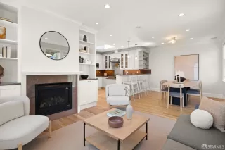 Photo #4: 425071455 Listing 