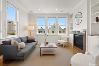 Photo #5: 425071455 Listing 