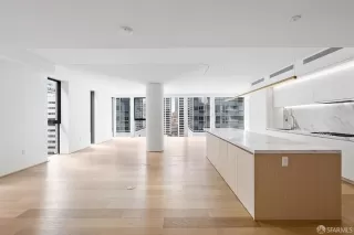 Photo #3: 425071496 Listing