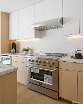 Photo #6: 425071523 Listing