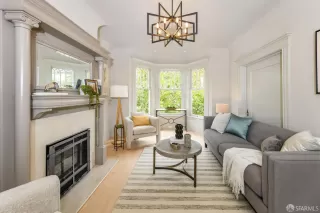 Photo #3: 425071697 Listing