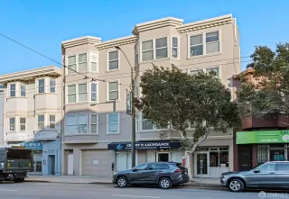 Photo #2: 425071712 Listing 