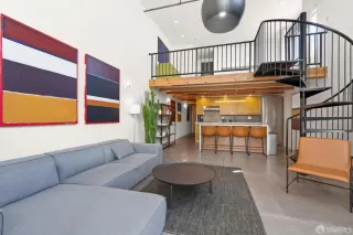 Photo #3: 425071765 Listing