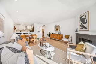 Photo #4: 425071883 Listing