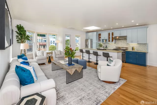 MLS: 425071947 Condo For Sale