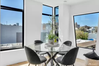 Photo #5: 425071959 Listing