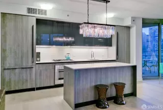 Photo #1: 425072170 Listing 