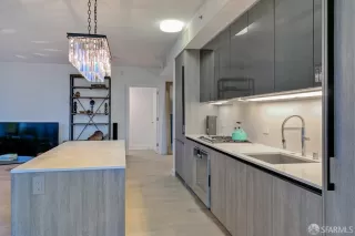 Photo #3: 425072170 Listing 