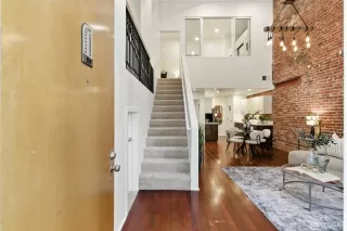 Photo #4: 425072350 Listing 