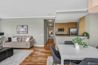 Photo #3: 425072528 Listing 