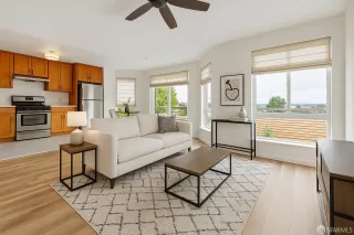 Photo #2: 425072879 Listing