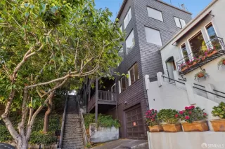 Photo #2: 425073053 Listing 