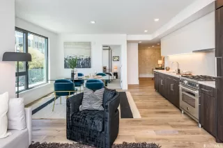 Photo #3: 425073117 Listing