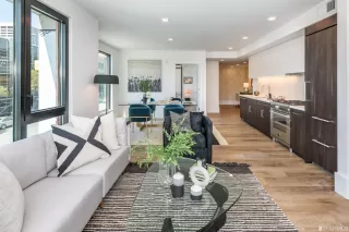 Photo #6: 425073117 Listing