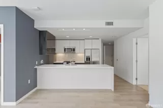 Photo #4: 425073170 Listing