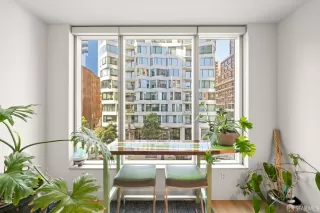 Photo #4: 425073448 Listing