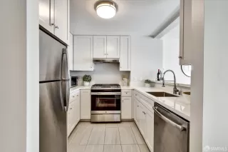 Photo #6: 425073456 Listing 