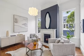 Photo #2: 425073488 Listing 