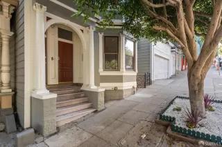 Photo #1: 425073655 Listing