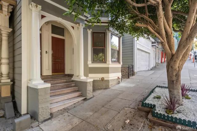 MLS: 425073655 Condo For Sale