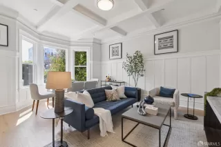 Photo #4: 425073655 Listing