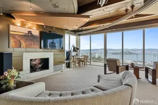 Photo #1: 425073701 Listing 