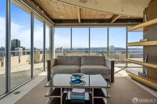 Photo #2: 425073701 Listing 