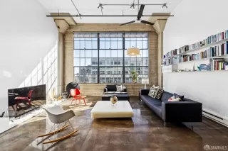 Photo #2: 425073871 Listing