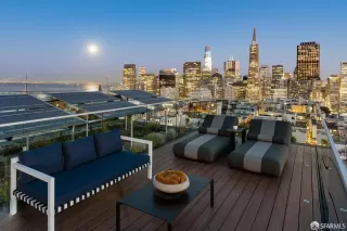 Photo #6: 425073879 Listing