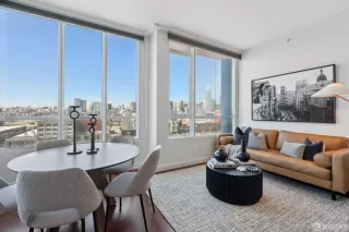 Photo #6: 425074110 Listing