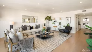 Photo #2: 425074208 Listing