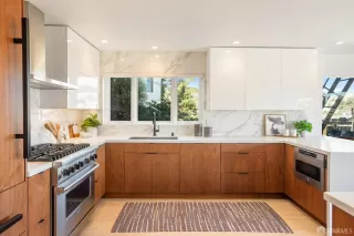 Photo #5: 425074208 Listing