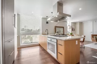 Photo #2: 425074209 Listing