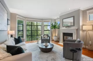 Photo #3: 425074256 Listing