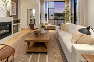 Photo #3: 425074368 Listing