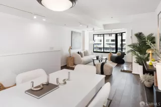 Photo #2: 425074425 Listing